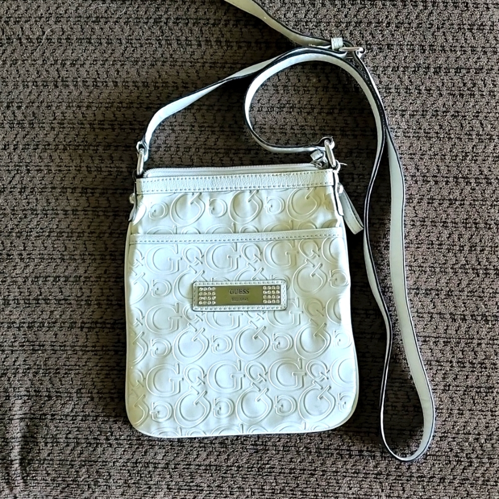 GUESS crossbody purse